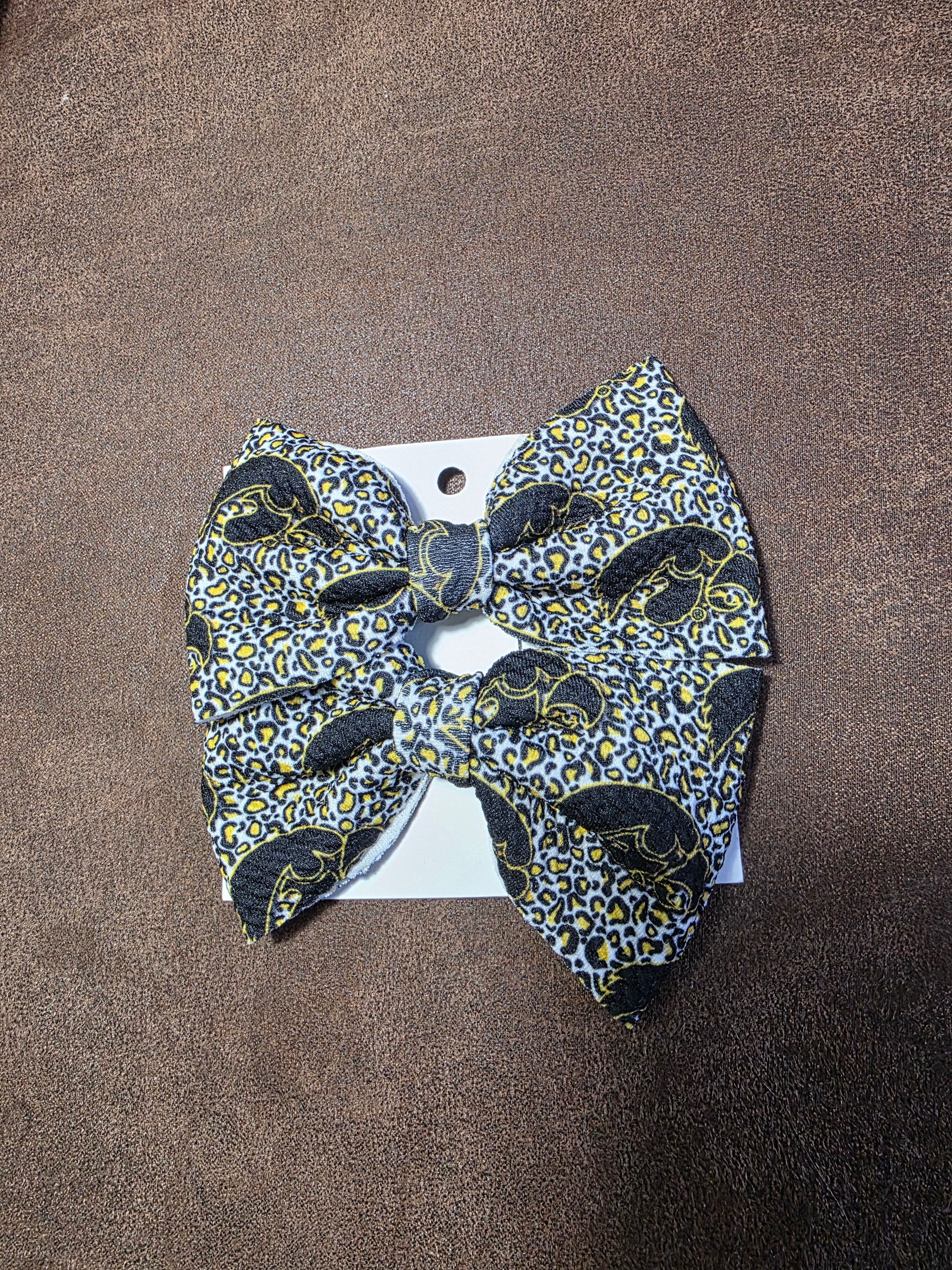 Classic Bow Piggies